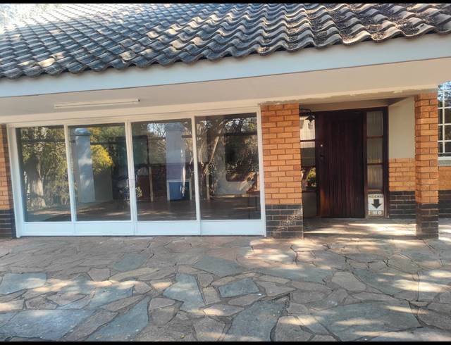 4 BEDROOM FREEHOLD FOR SALE IN VAL DE GRACE